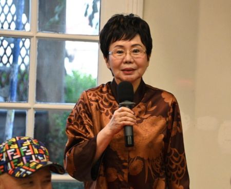 美华联执行长林连连教授
