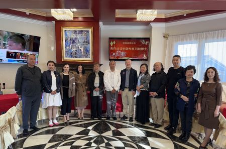 左起：王吉明、晶辉 李春金 Lulu、唐诗诗、黄松想、朱俊英、刘毅、石丽、翟维远、刘涛、李卓怡、Lucy