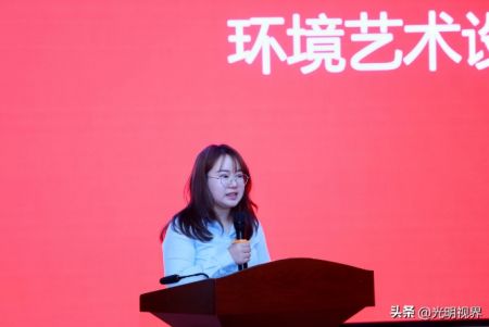 徒弟代表曹群发言。石光明/摄