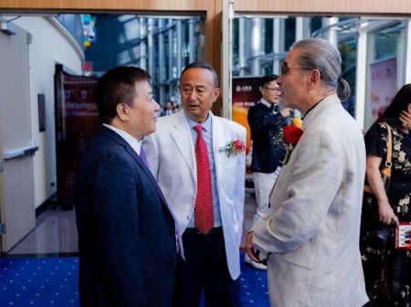 中国上海沈阳总商会会长刘奇出席庆典