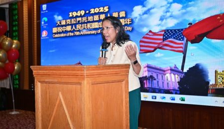 西萨克拉门托（West Sacramento）市市长Martha Guerrero女士发言