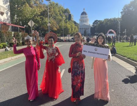 美丽动人的越南选美队 美丽动人的越南选美队