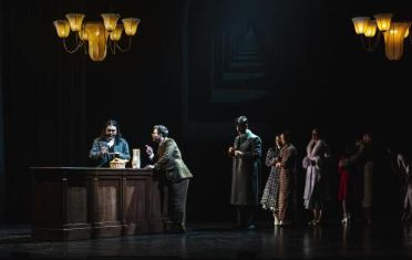 舞台剧《诺曼底公寓》在沪首演 改编自高渊同名小说