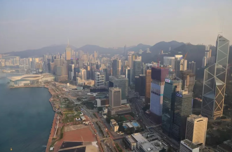 狠甩通膨…香港楼价35年飙13倍 年轻世代望楼兴叹!