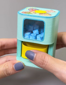 按压出冰 超好玩的制冰机~