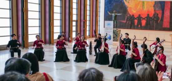 中国民乐快闪联合国总部 传递新春慈善之声